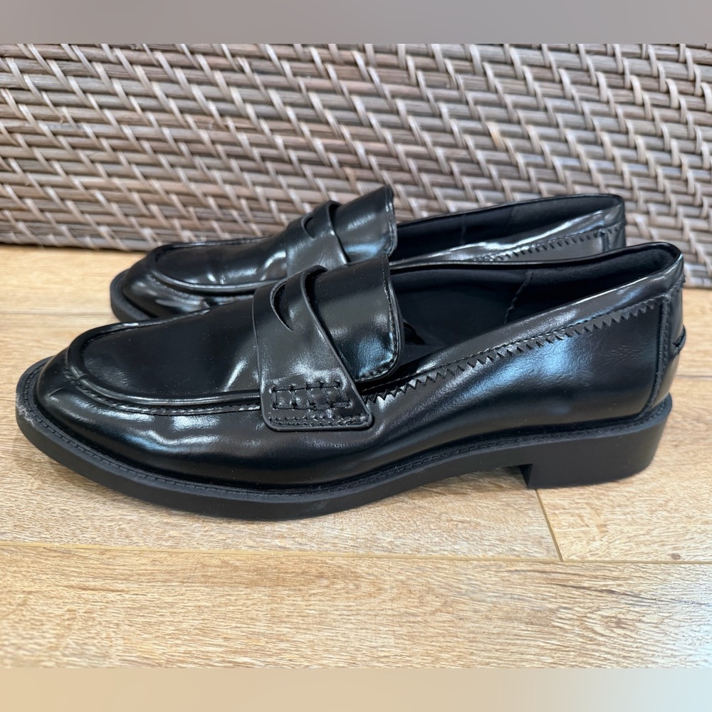 Zara Black Loafers - W38